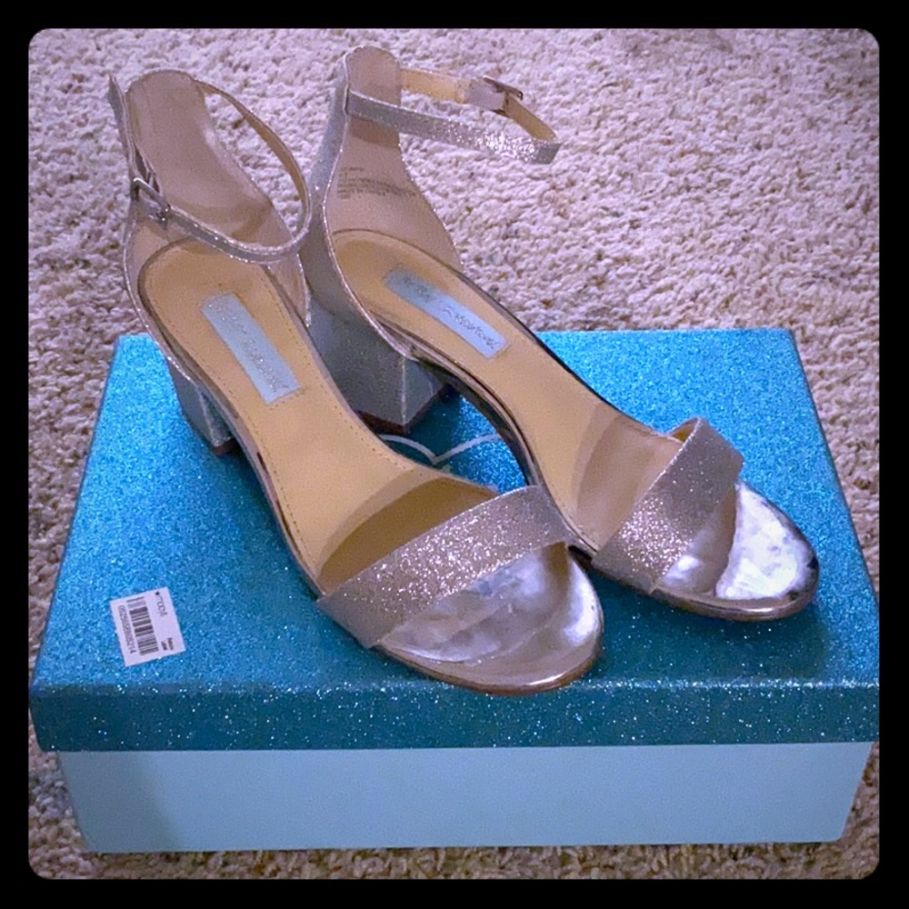 Blue by Betsey Johnson sz. 6.5 heels
